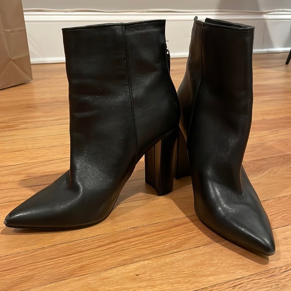Steve Madden Leather Booties - Picture 1 of 7